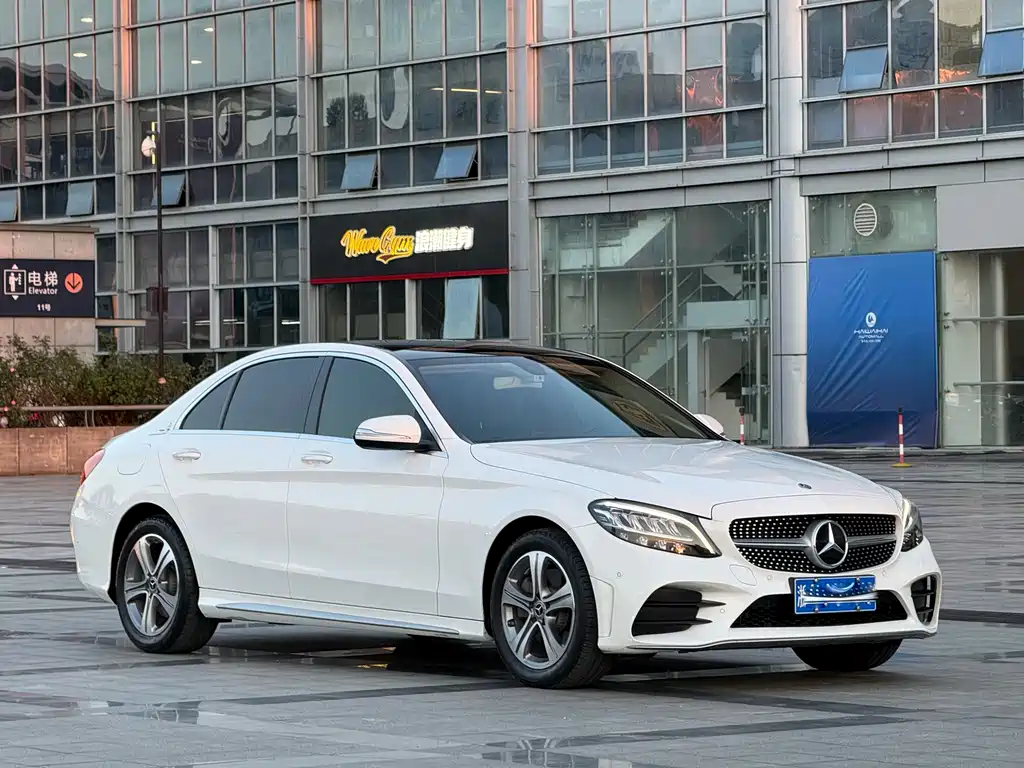 Mercedes-Benz C-Class — миниатюра 4