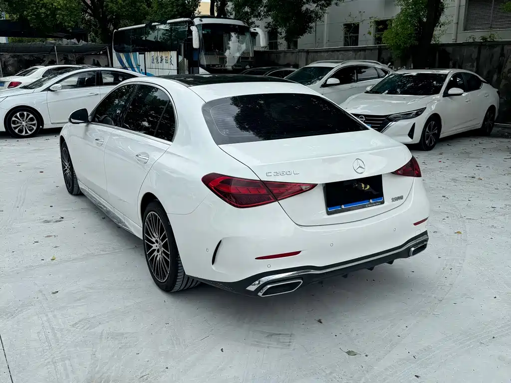 Mercedes-Benz C-Class — миниатюра 14