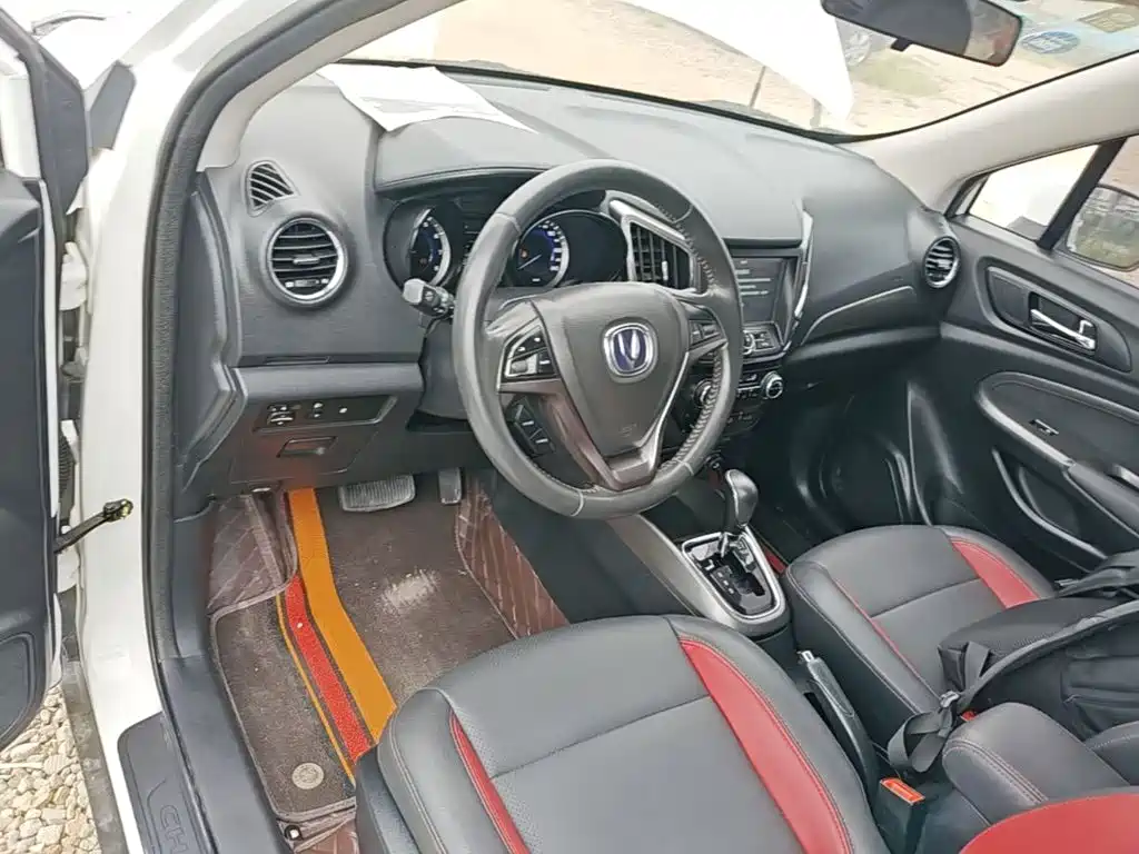 Changan CS15 — миниатюра 10