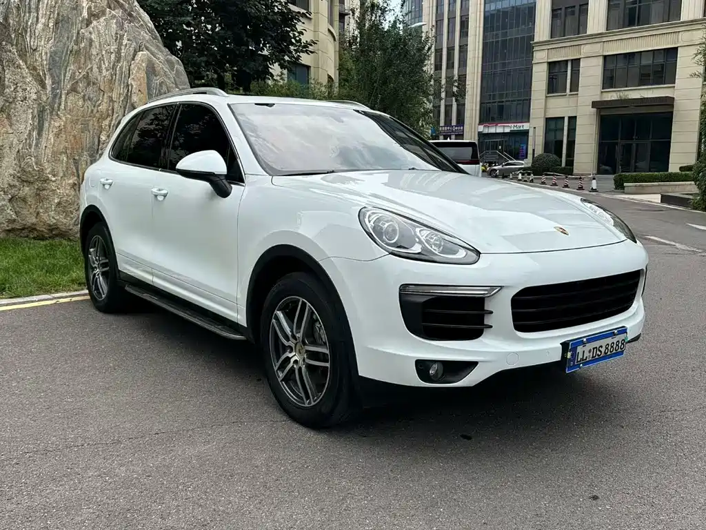 Porsche Cayenne — миниатюра 3