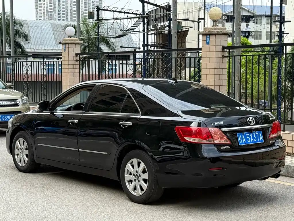 Toyota Camry — миниатюра 3