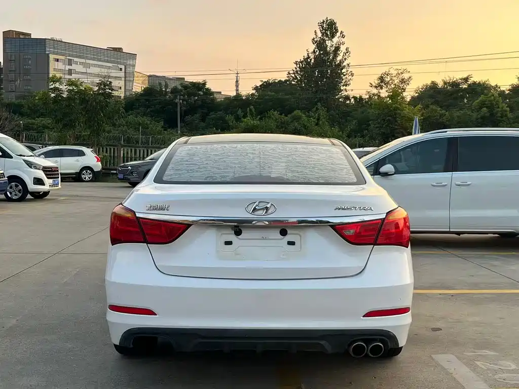 Hyundai Mistra — миниатюра 11