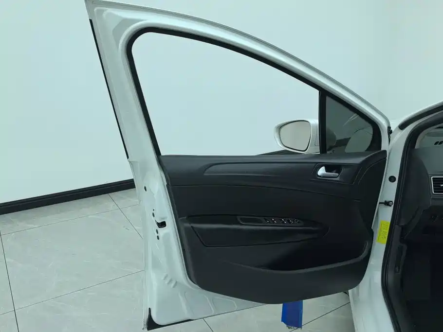 Peugeot 308 — миниатюра 7