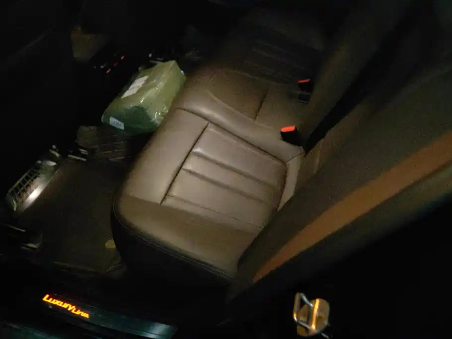BMW 5 Series — миниатюра 11