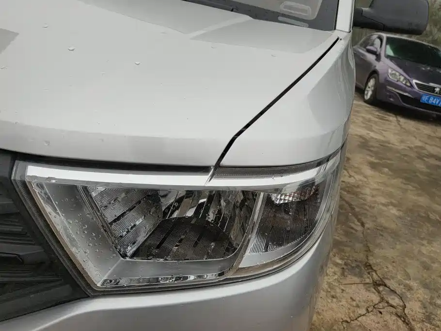 Wuling Hongguang V — миниатюра 5