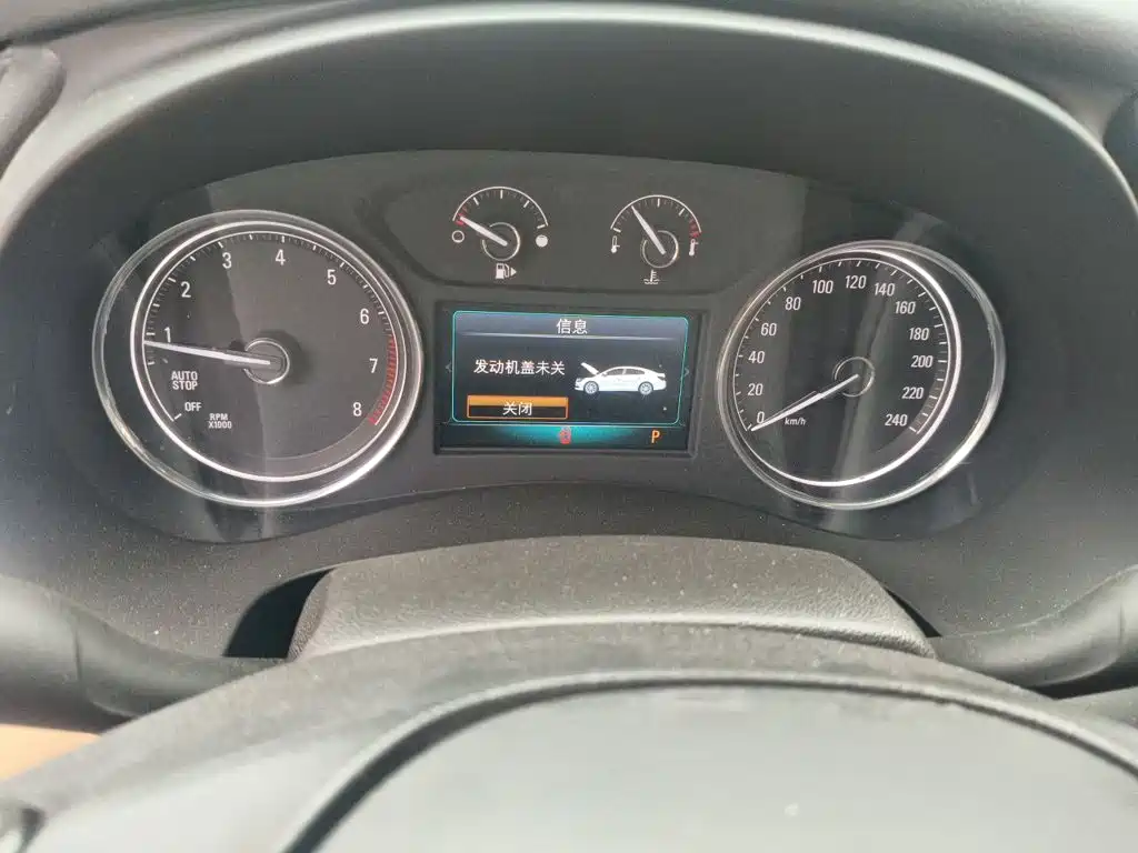 Buick LaCrosse — миниатюра 7