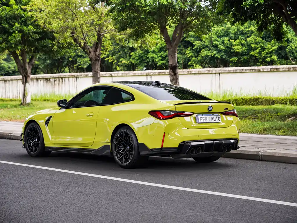 BMW M4 — миниатюра 3