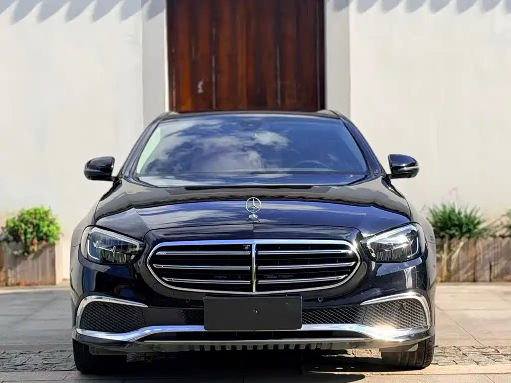 Mercedes-Benz E-Class — миниатюра 5