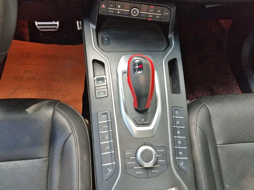 Wey Wey VV6 — миниатюра 14