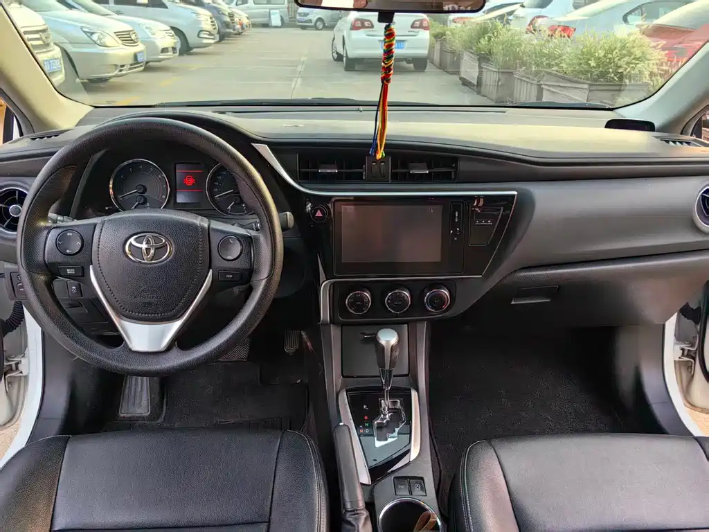Toyota Corolla — миниатюра 6