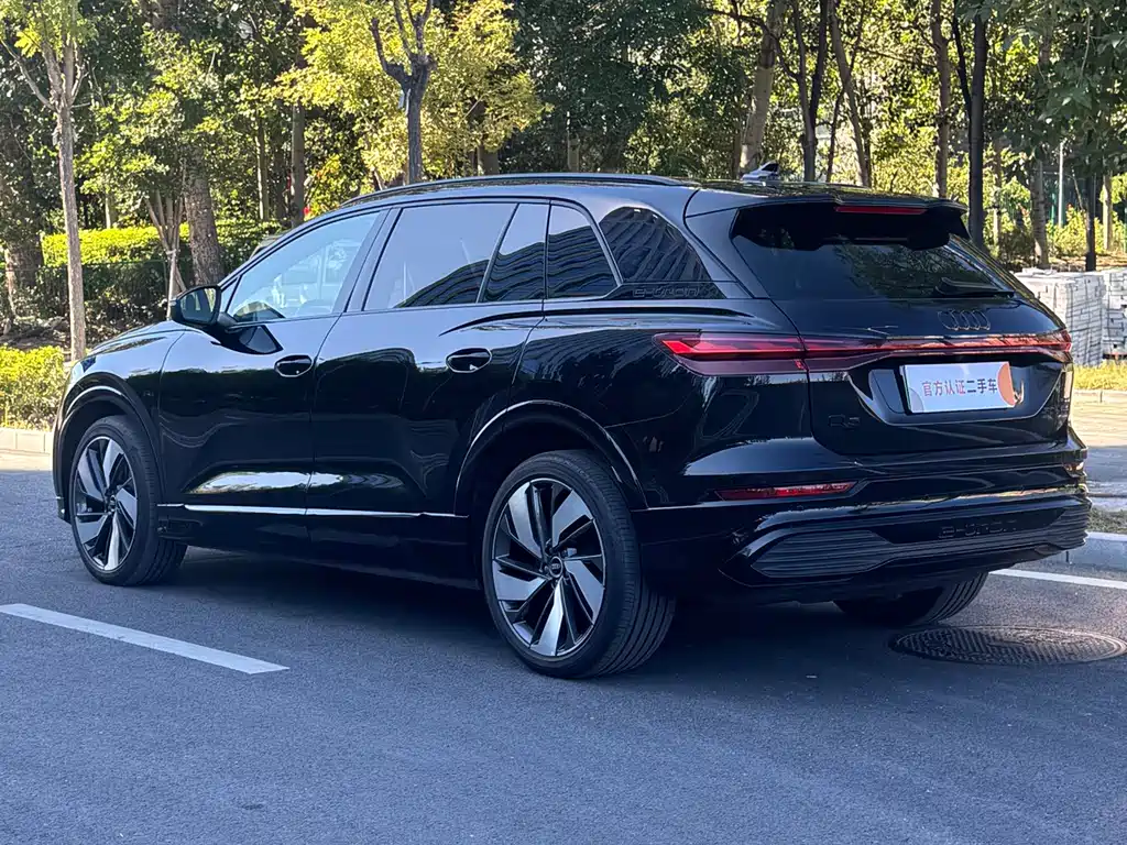 Audi Q5 e-tron — миниатюра 4