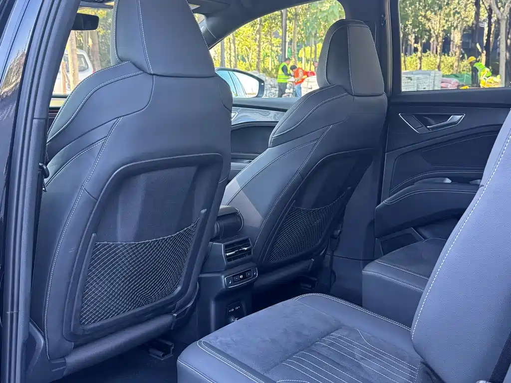 Audi Q5 e-tron — миниатюра 18