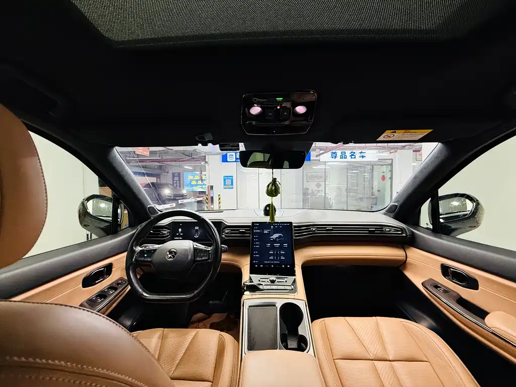 NIO ES8 — миниатюра 14