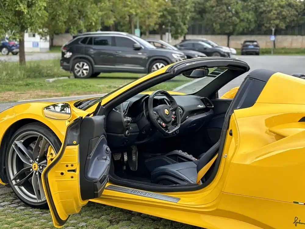Ferrari 488 — миниатюра 6