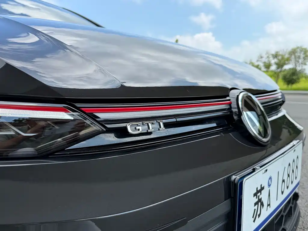 Volkswagen Golf GTI — миниатюра 9