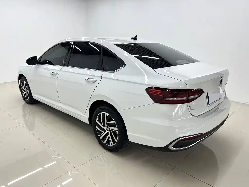 Volkswagen Lavida — миниатюра 9