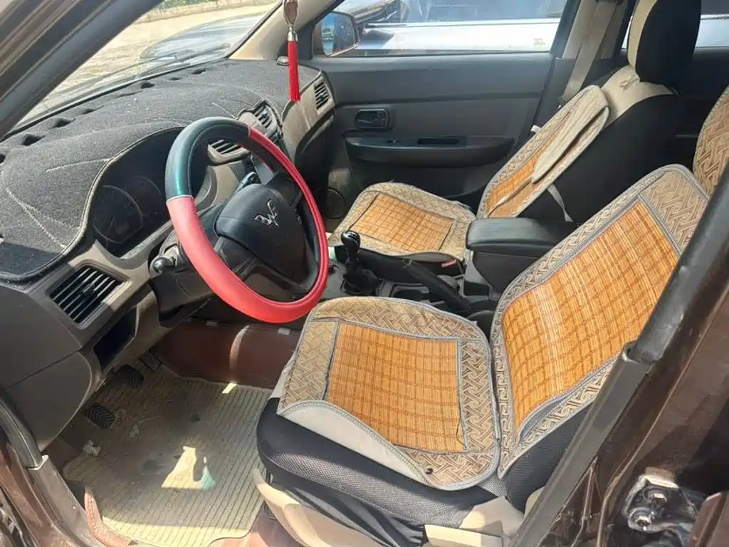 Wuling Hongguang — миниатюра 7