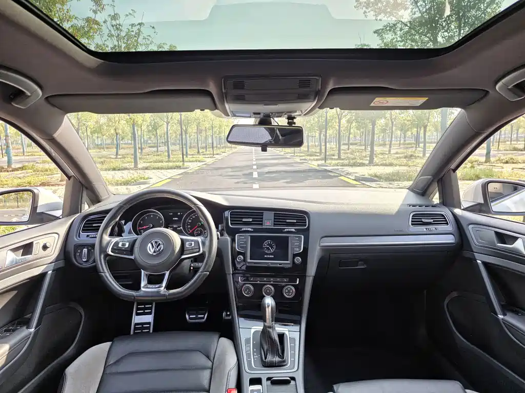 Volkswagen Golf — миниатюра 17