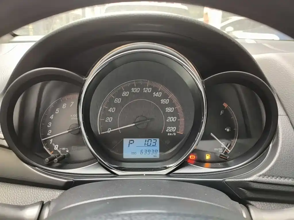 Toyota Yaris L — миниатюра 12