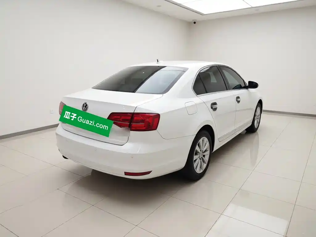 Volkswagen Sagitar — миниатюра 6