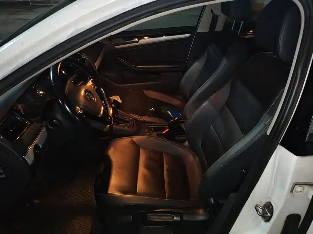Volkswagen Sagitar — миниатюра 16