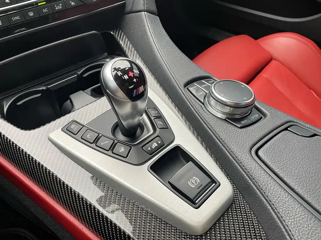 BMW M6 — миниатюра 11