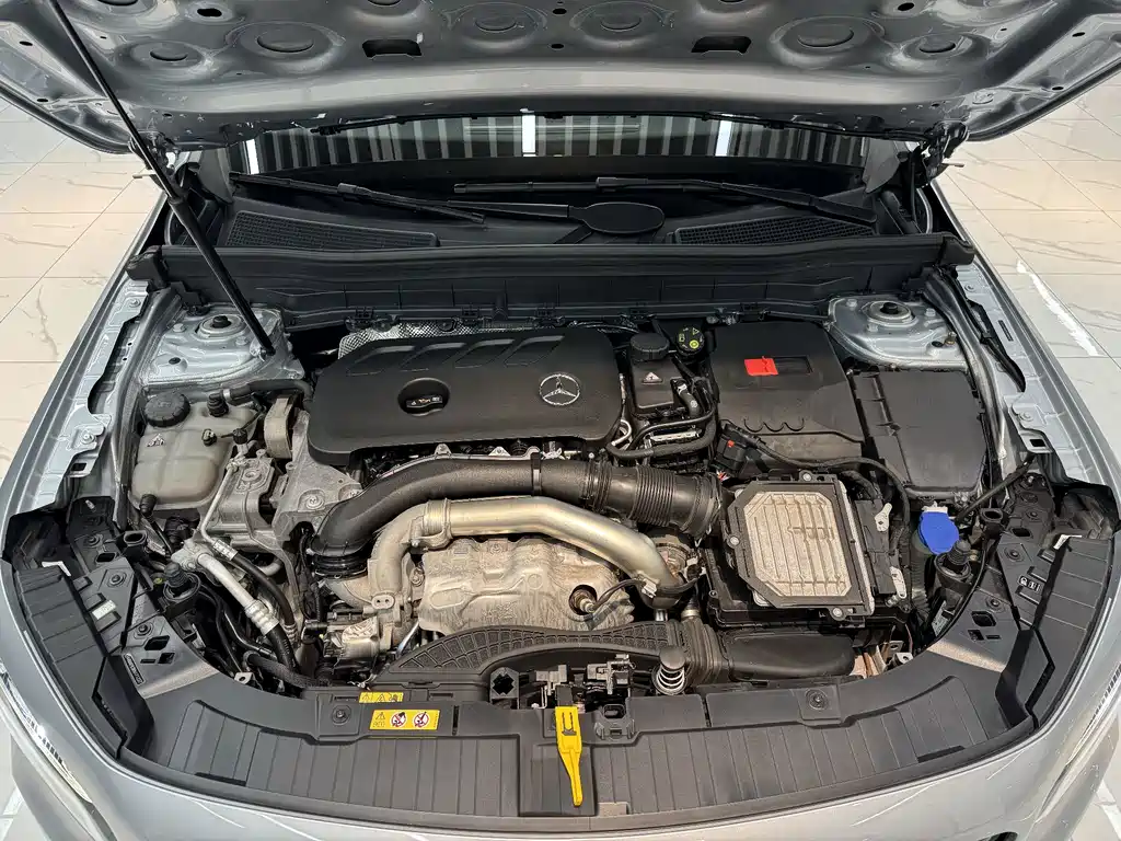 Mercedes-Benz GLB — миниатюра 13