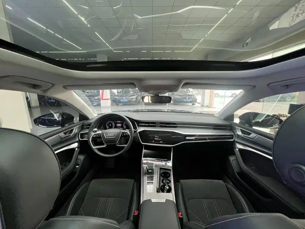 Audi A7L — миниатюра 7