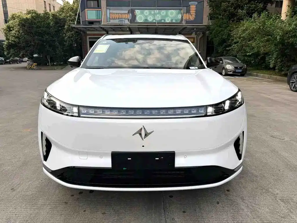 Dongfeng eπ008 2026 мест