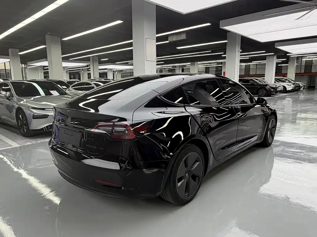 Tesla Model 3 — миниатюра 14