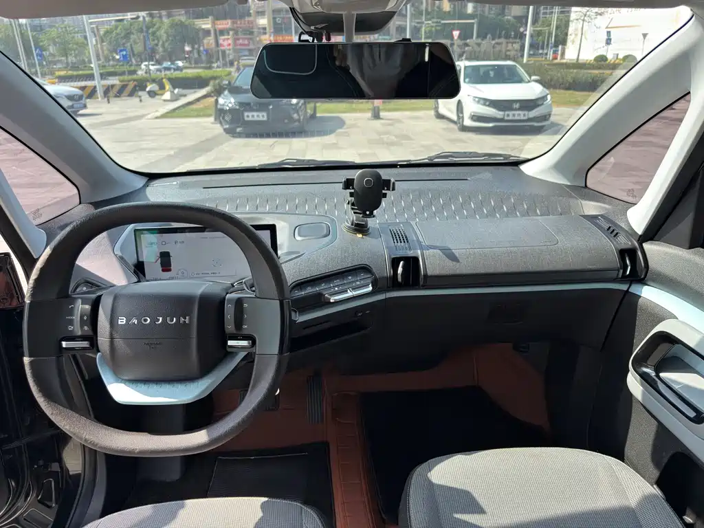 Baojun E300 — миниатюра 11