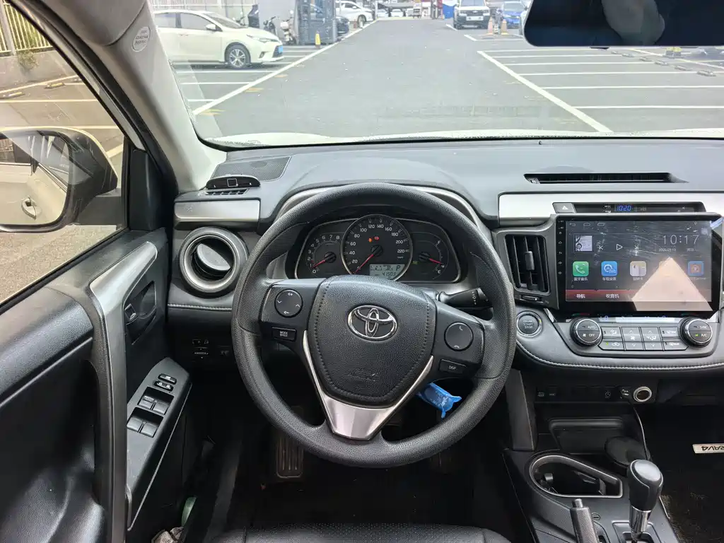 Toyota RAV4 — миниатюра 22