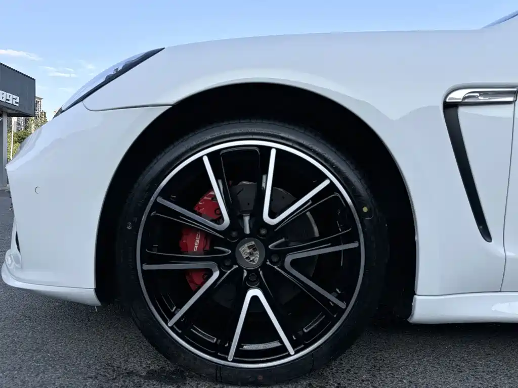 Porsche Panamera — миниатюра 16