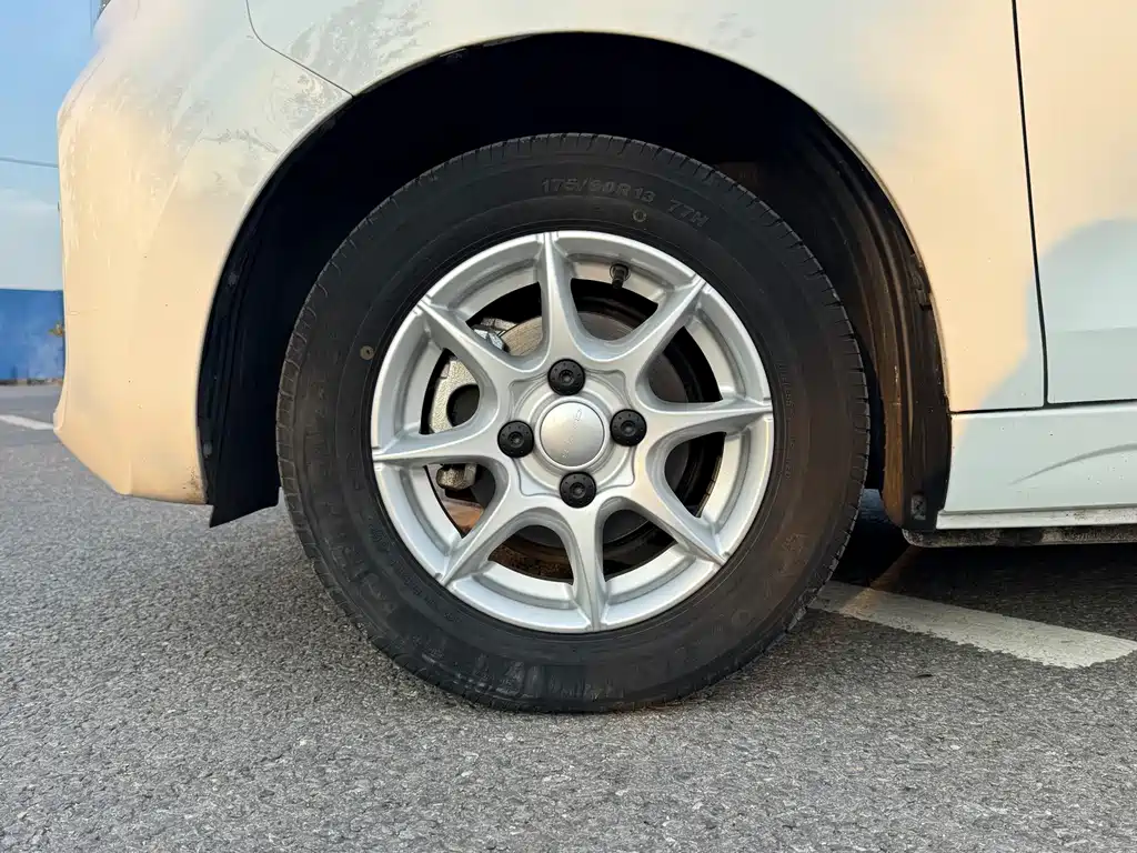 Roewe Clever — миниатюра 11