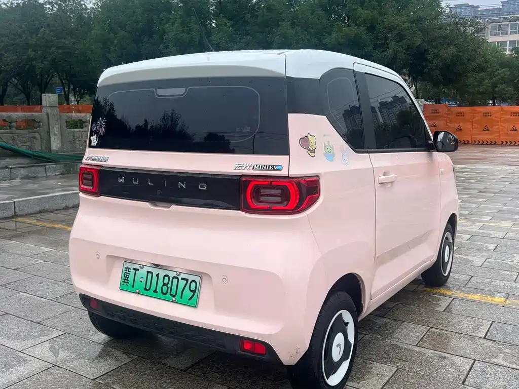 Wuling MINIEV — миниатюра 5