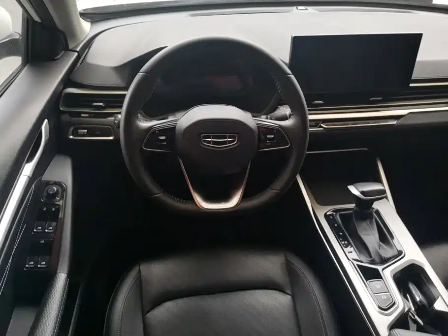 Geely Emgrand — миниатюра 15