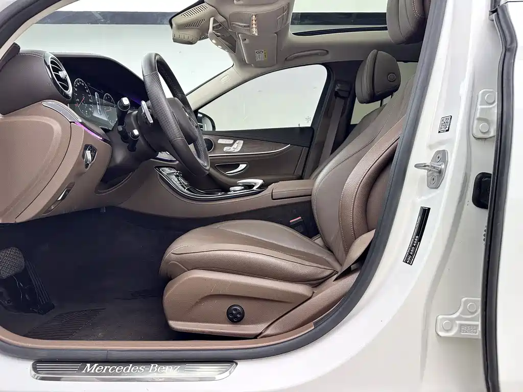 Mercedes-Benz E-Class — миниатюра 7