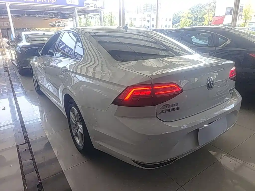 Volkswagen Lamando — миниатюра 5