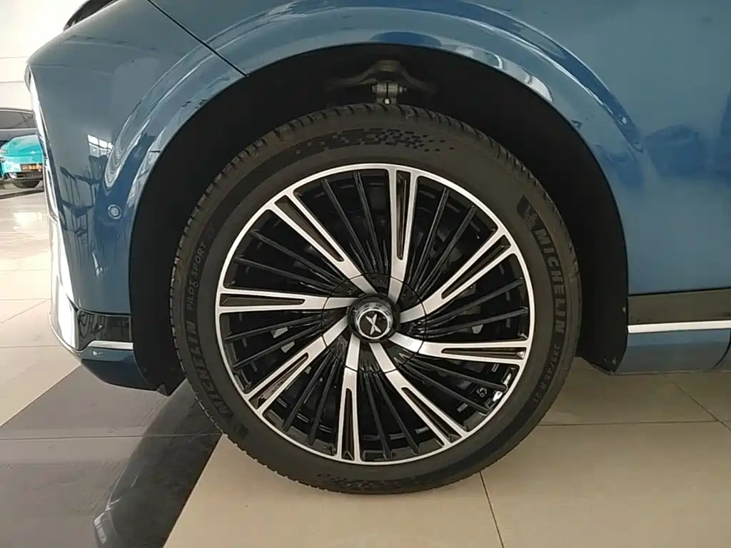 XPeng G9 — миниатюра 23