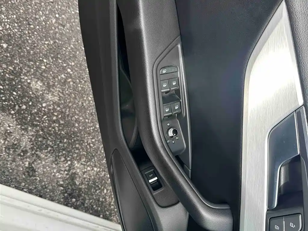 Audi A4L — миниатюра 18