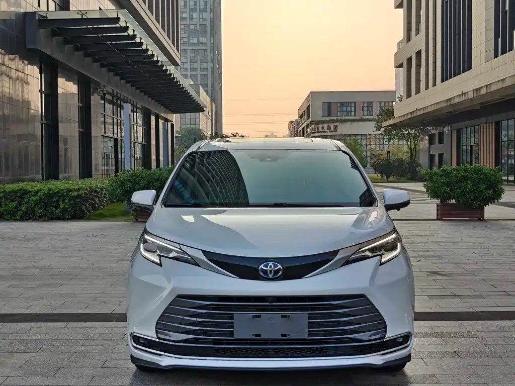 Toyota Sienna 2022