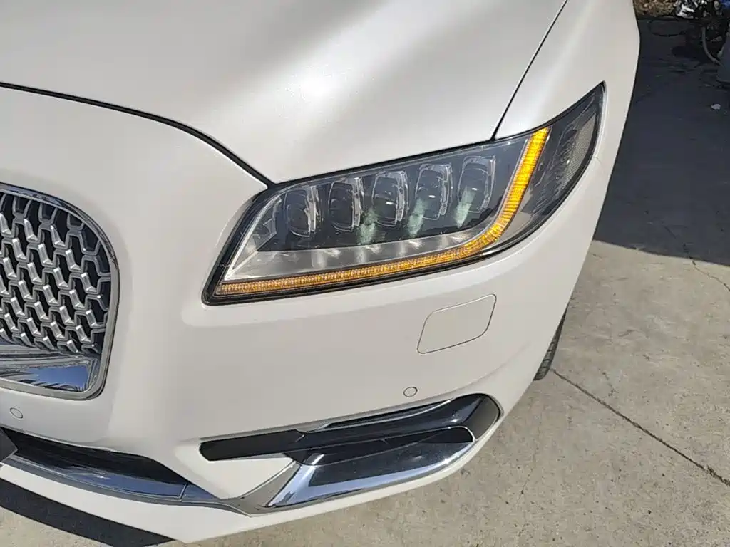 Lincoln Continental — миниатюра 24