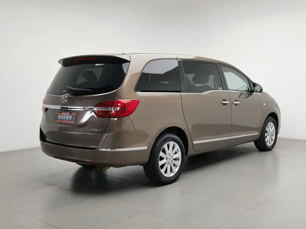 Buick GL8 — миниатюра 2