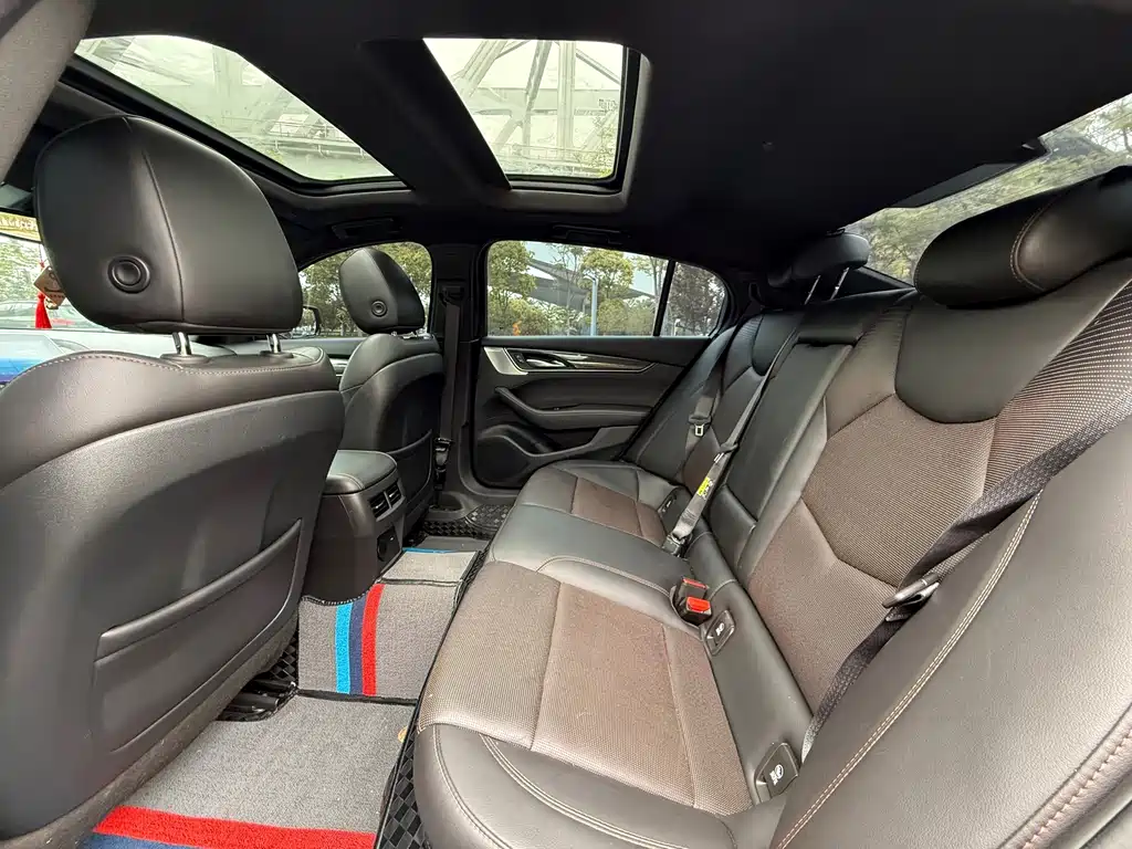 Cadillac CT5 — миниатюра 11