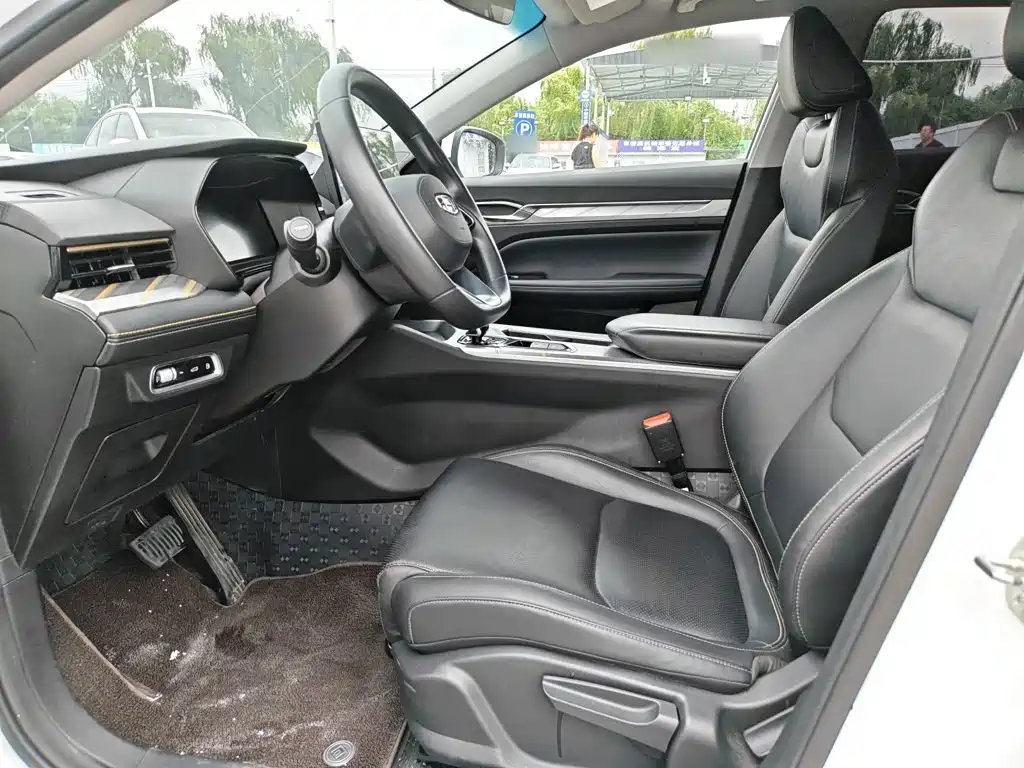 Geely L HiP — миниатюра 8