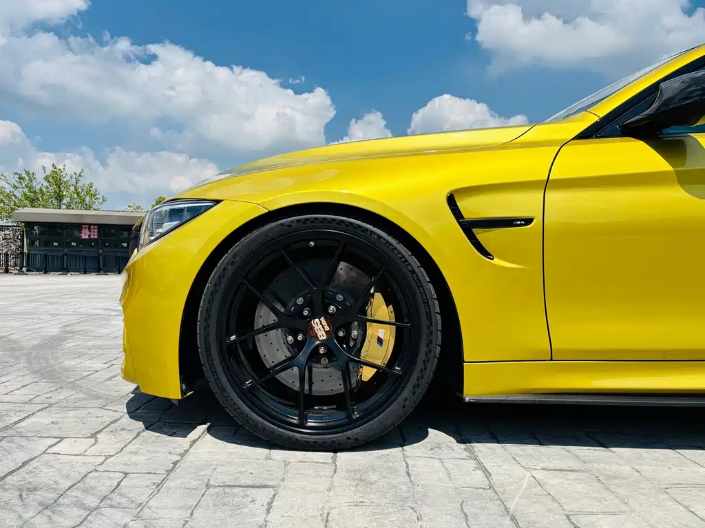 BMW M4 — миниатюра 5