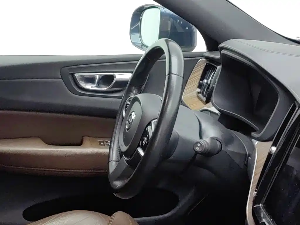 Volvo XC60 — миниатюра 22