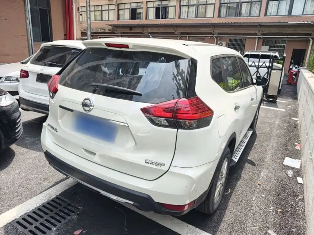 Nissan X-Trail — миниатюра 7