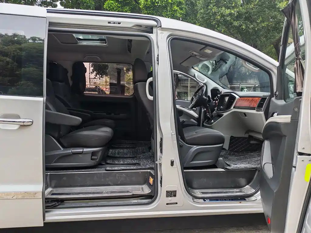 JAC Motors RUIFENG M4