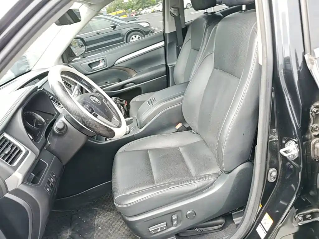 Toyota Highlander — миниатюра 15